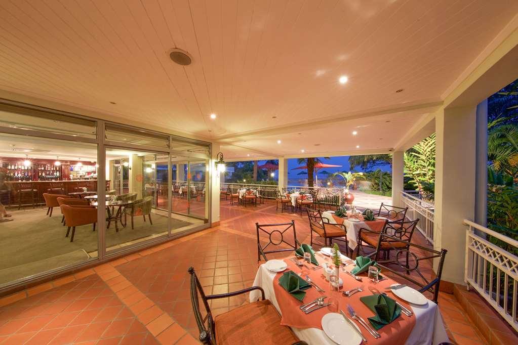 Lake Kivu Serena Hotel ギセニ レストラン 写真
