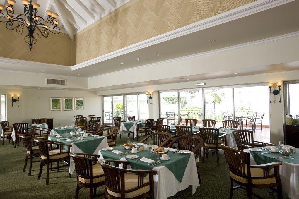 Lake Kivu Serena Hotel ギセニ レストラン 写真