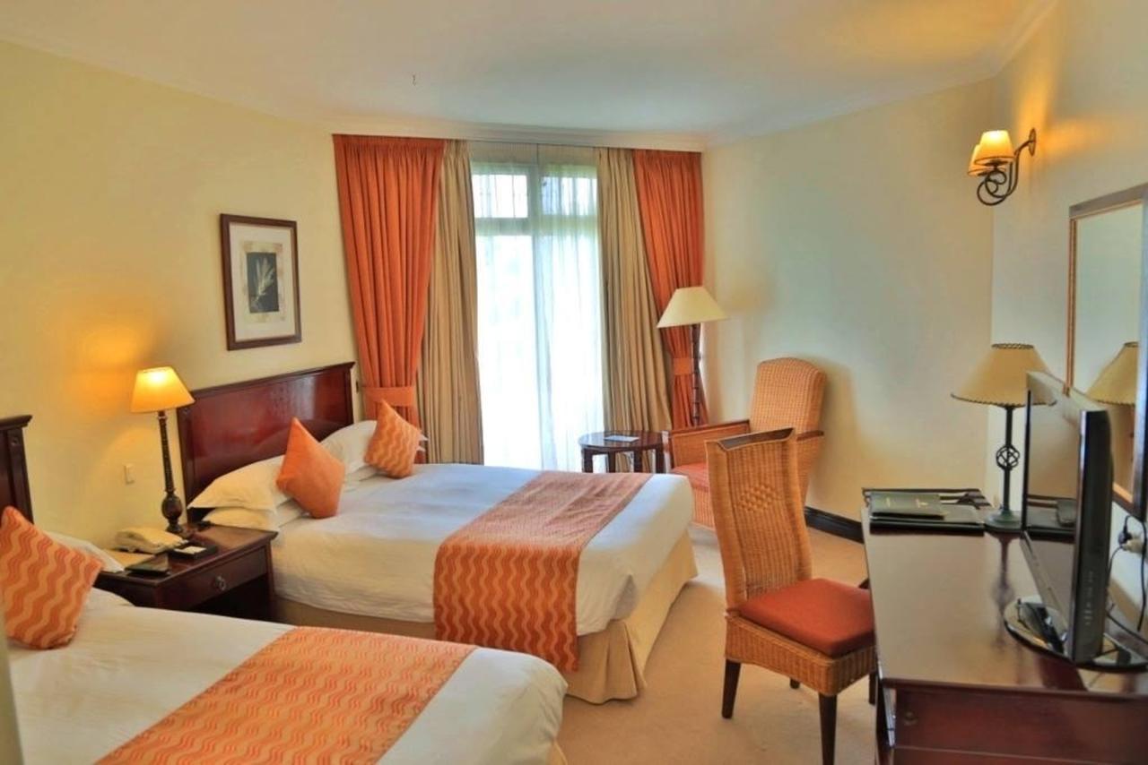 Lake Kivu Serena Hotel ギセニ エクステリア 写真