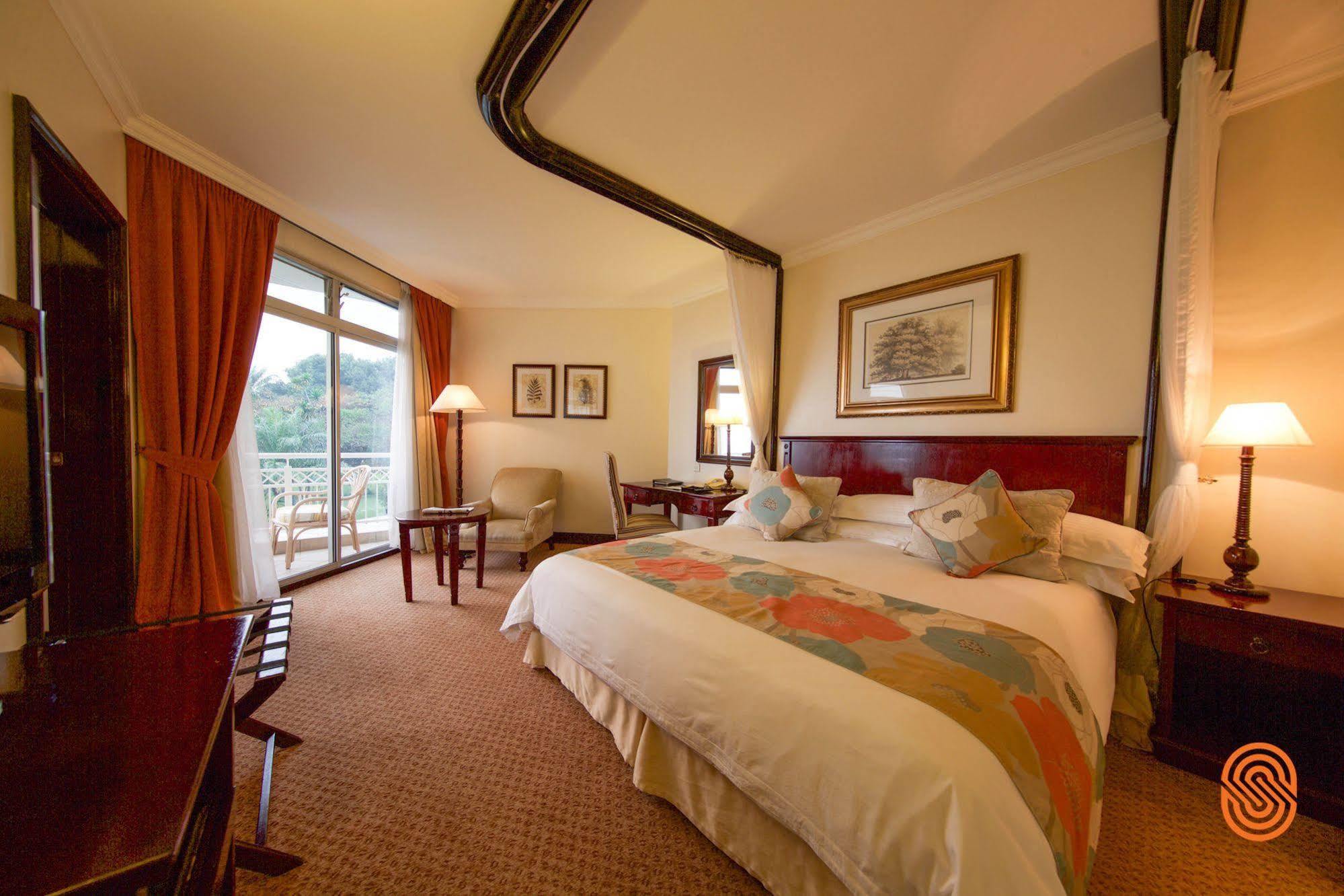 Lake Kivu Serena Hotel ギセニ エクステリア 写真